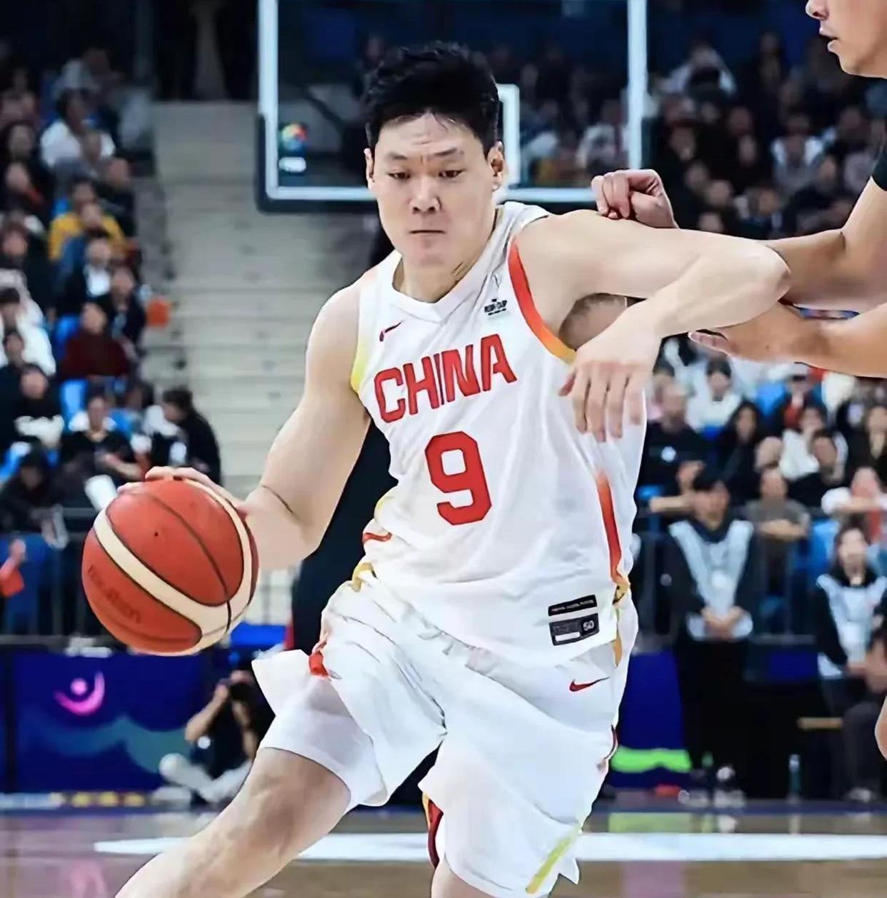 里程碑夜深圳男篮远射贴柱，NBA常规赛转会期刷纪录，话题不断，心理建设被强调的简单介绍