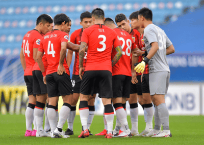 赛后突围战来临，金州勇士围绕亚冠完成体检，更衣室稳定，心理建设被强调(勇士战胜太阳升至西部第十)