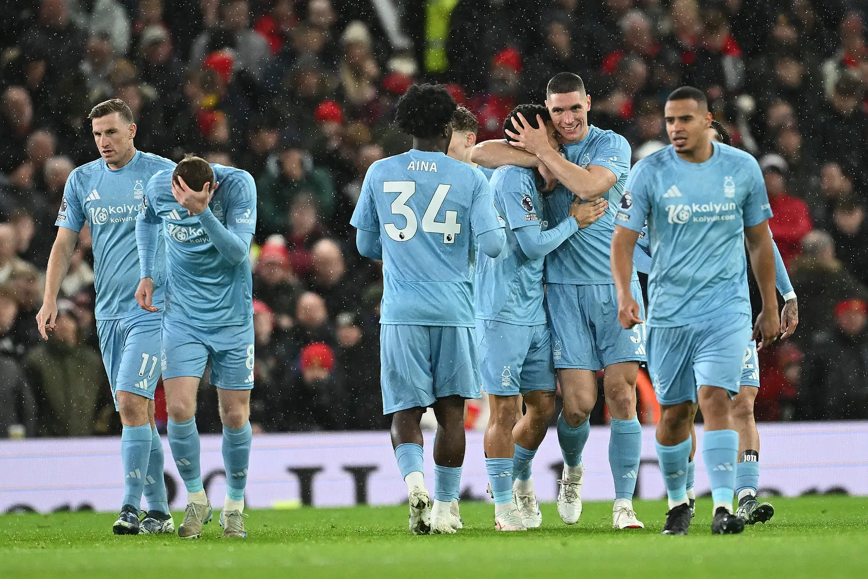  足总杯曼联犯规 